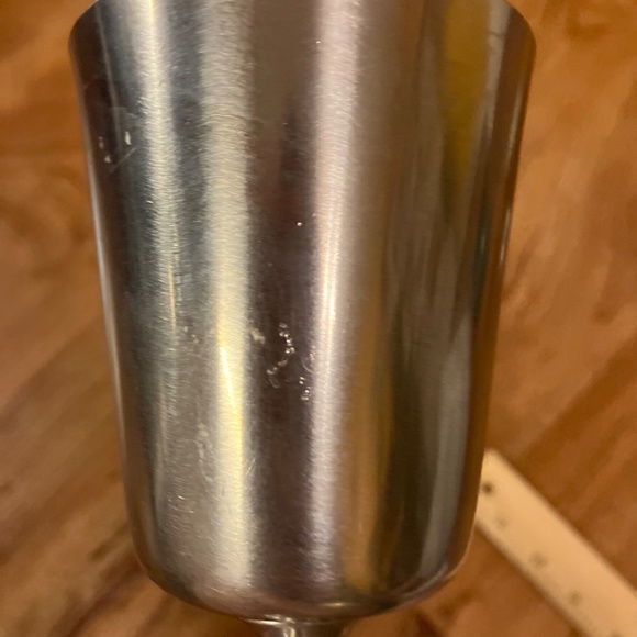 Two Woodbury Pewter satin finish wine goblets - Picture 4 of 8